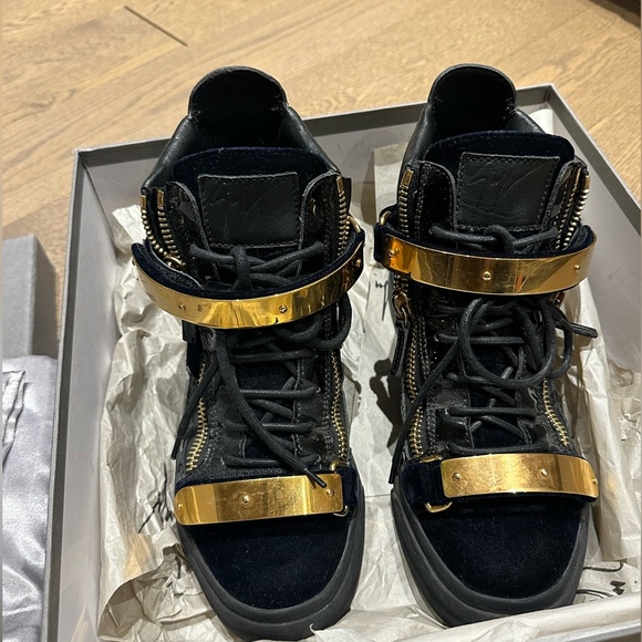 (SOLD)Giuseppe Zanotti design shoes size 38 - Picture 8 of 9